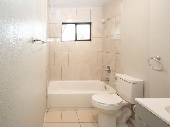 10902 Mosscrest Drive, Houston TX 77048