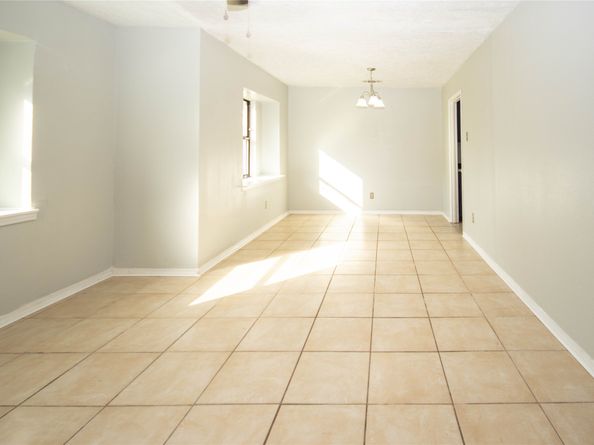 10902 Mosscrest Drive, Houston TX 77048