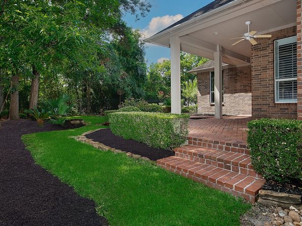 7 Sovereign Way, Conroe TX 77384