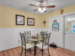 20 Little John Lane, Conroe TX 77301
