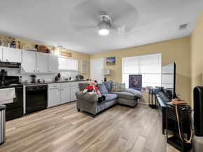 20 Little John Lane, Conroe TX 77301