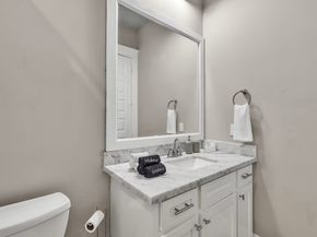 1006 Enid Street B, Houston TX 77009