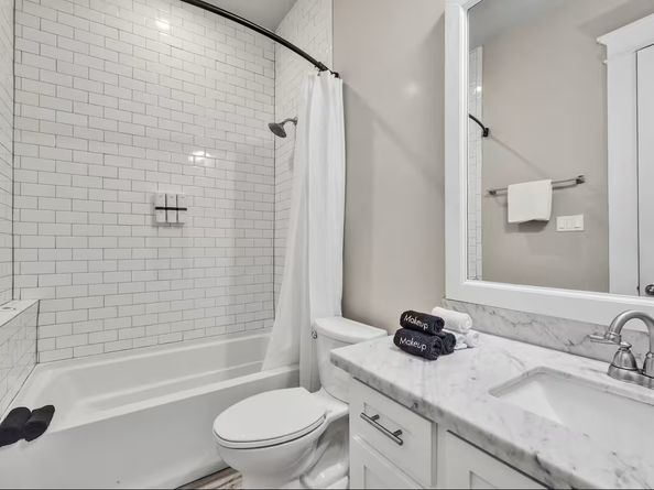 1006 Enid Street B, Houston TX 77009