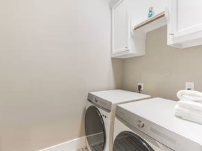 1006 Enid Street B, Houston TX 77009