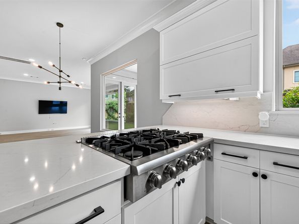2731 Stuart Manor, Houston TX 77082