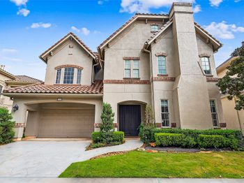 2731 Stuart Manor