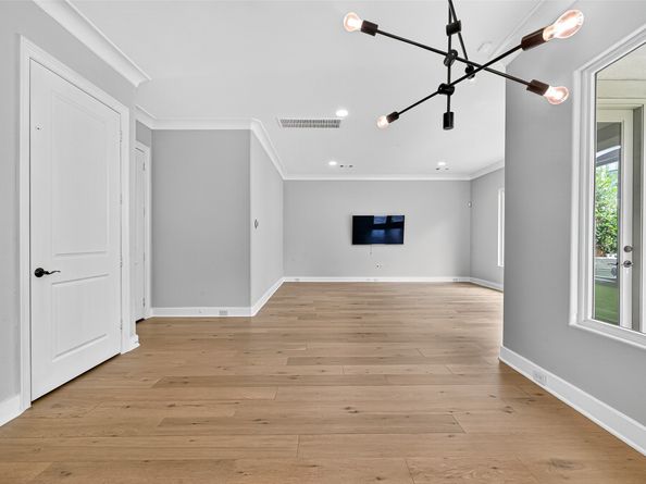 2731 Stuart Manor, Houston TX 77082