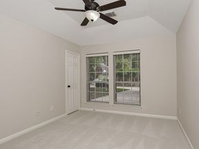 23 Lamps Glow Place, The Woodlands TX 77382