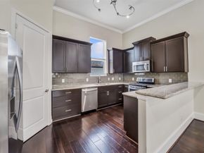 5526 Darling Street C, Houston TX 77007