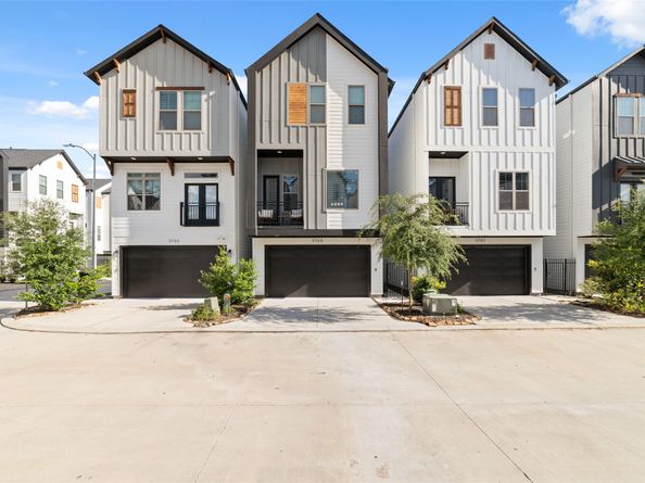 3705 Creekmont Green Lane, Houston TX 77091