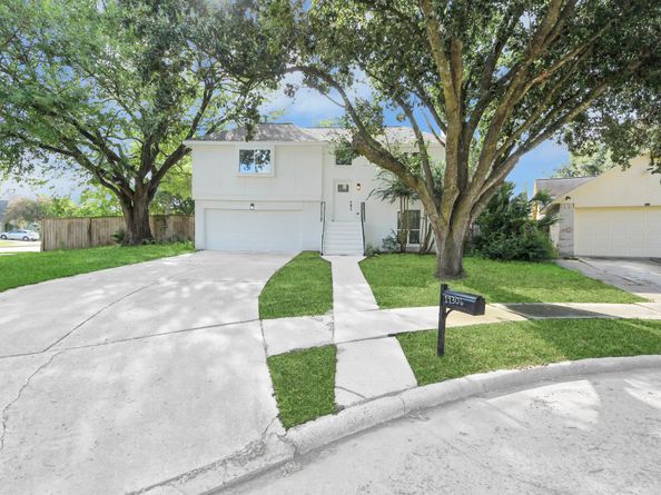 19306 Gladewater Court, Tomball TX 77375