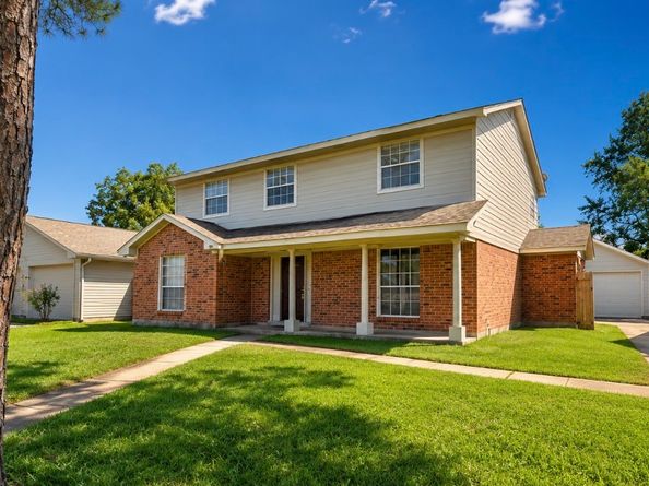 11630 Sageglen Drive, Houston TX 77089