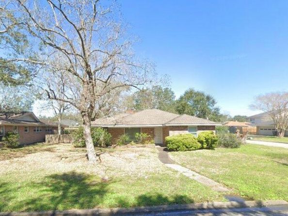 4502 Creekbend Drive, Houston TX 77035