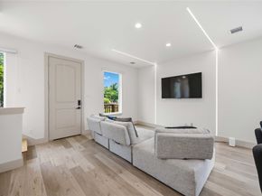 1907 Hailey Street AC, Houston TX 77026