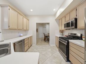 74 E Lakeridge Drive, The Woodlands TX 77381