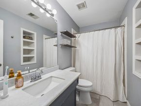 12223 Shadowhollow Drive, Houston TX 77082