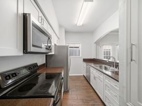 312 Wilcrest Drive 312, Houston TX 77042