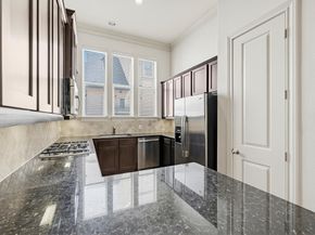9427 London Bridge Station, Houston TX 77045