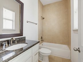 9427 London Bridge Station, Houston TX 77045