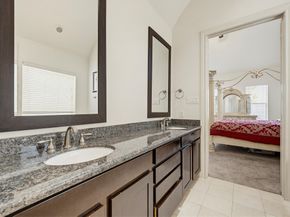 9427 London Bridge Station, Houston TX 77045