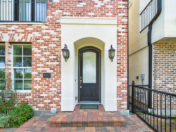 9443 Fannin Street, Houston TX 77045