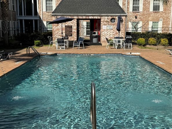 357 N Post Oak Lane 207, Houston TX 77024