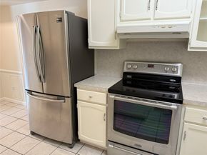357 N Post Oak Lane 207, Houston TX 77024