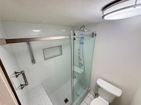 357 N Post Oak Lane 207, Houston TX 77024