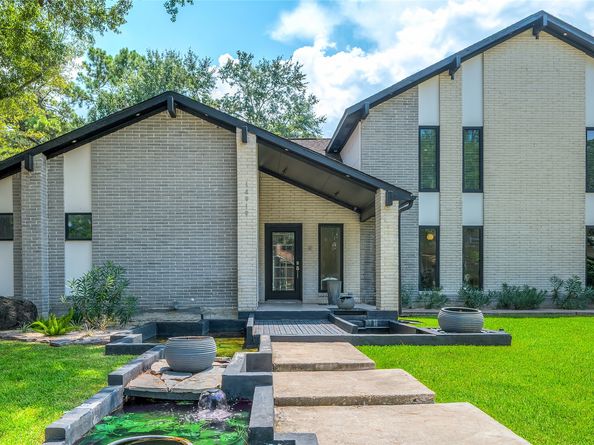 14919 Woodthorpe Lane, Houston TX 77079