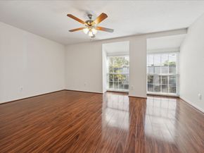 10147 Beekman Place Drive, Houston TX 77043