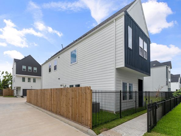 8302 Springwood Canyon Lane, Houston TX 77055