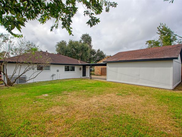 5802 Chrystell Lane, Houston TX 77092
