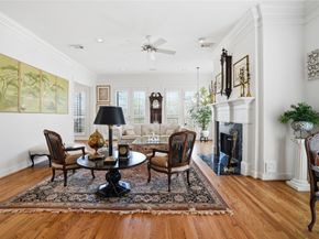 285 Sugarberry Circle, Houston TX 77024