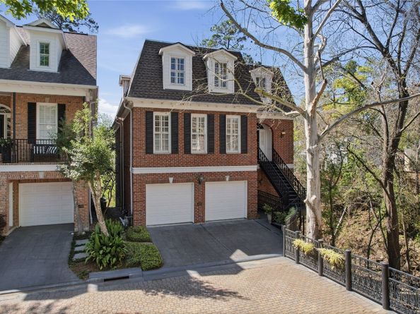 285 Sugarberry Circle, Houston TX 77024