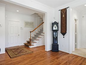 285 Sugarberry Circle, Houston TX 77024