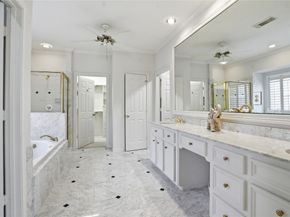 285 Sugarberry Circle, Houston TX 77024