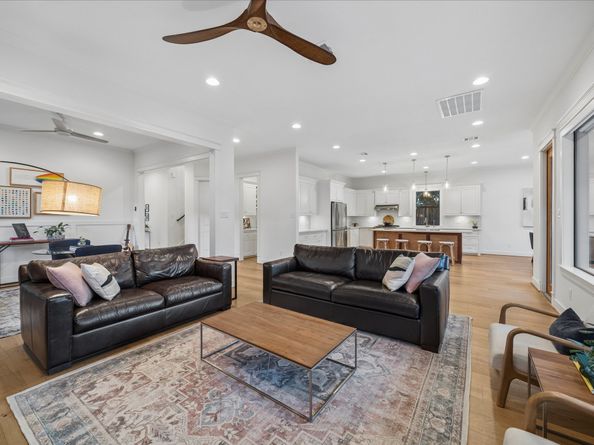 1010 W 42nd Street, Houston TX 77018