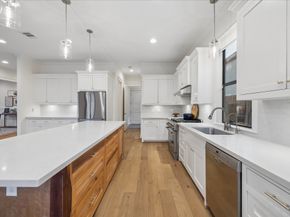 1010 W 42nd Street, Houston TX 77018