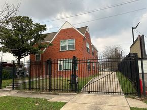 1909 Blodgett Street, Houston TX 77004