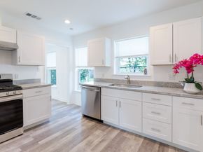 1909 Blodgett Street, Houston TX 77004