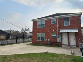 1909 Blodgett Street, Houston TX 77004