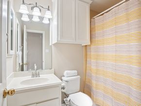 19 Rivercoach Lane, Sugar Land TX 77479