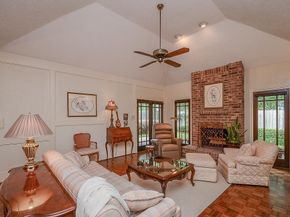 1919 Mosa Creek Court, Houston TX 77017