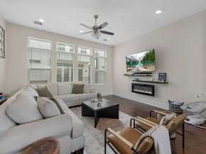 209 Burr Street D, Houston TX 77011