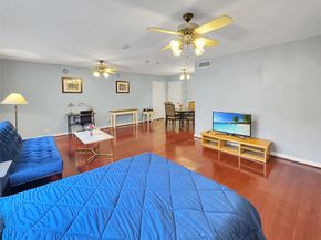 2320 Gramercy Street, Houston TX 77030