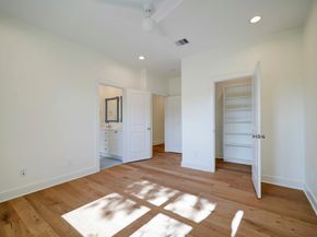 955 W 42nd Street, Houston TX 77018