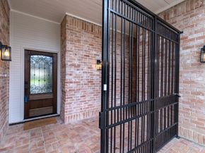 20 Charleston Street N, Sugar Land TX 77478