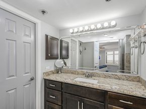 3525 Sage Road 1511, Houston TX 77056