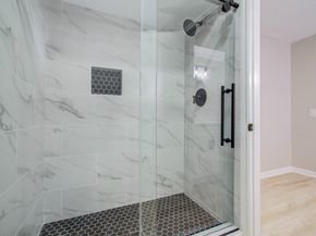 4735 Theall Road, Houston TX 77066