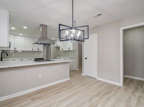 4735 Theall Road, Houston TX 77066